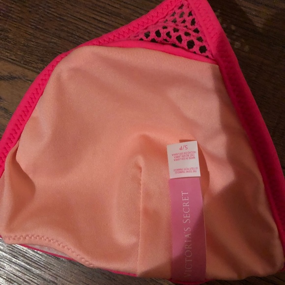 VS neon pink bathing suit top - Picture 4 of 4